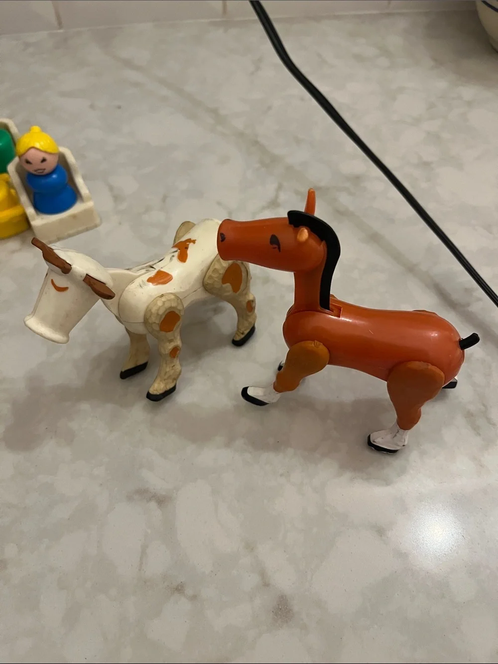 1974 Vintage Fisher Price Little People Play Family Castle #993